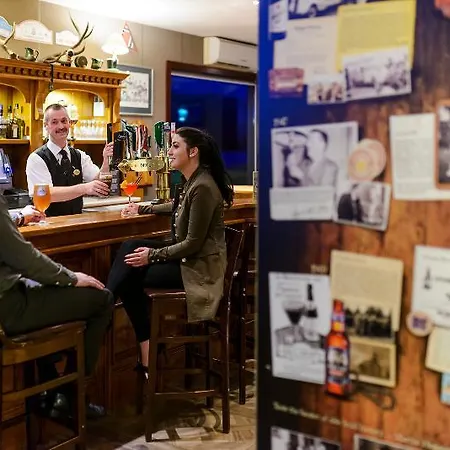 Гостевой дом Lake Lodge Guesthouse 4*